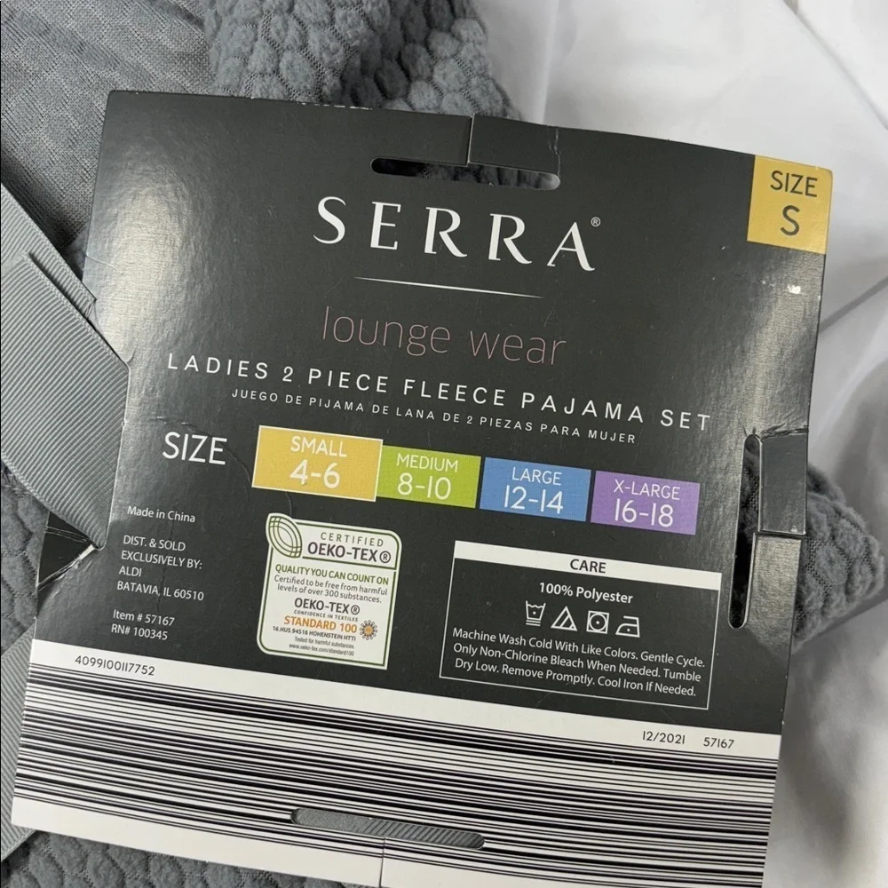 Serra fleece 2 piece set in Soft Gray & white Fleece Pajama Set small nwt